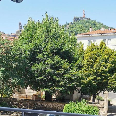Chambre Privee Dans Appart Partage, Centre Ville, Avec Vue Sur Les Monuments Le Puy-en-Velay Εξωτερικό φωτογραφία