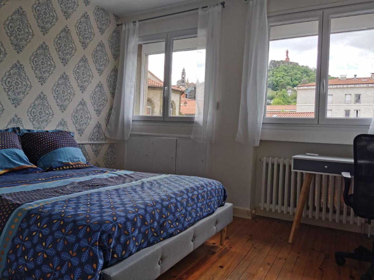 Chambre Privee Dans Appart Partage, Centre Ville, Avec Vue Sur Les Monuments Le Puy-en-Velay Εξωτερικό φωτογραφία