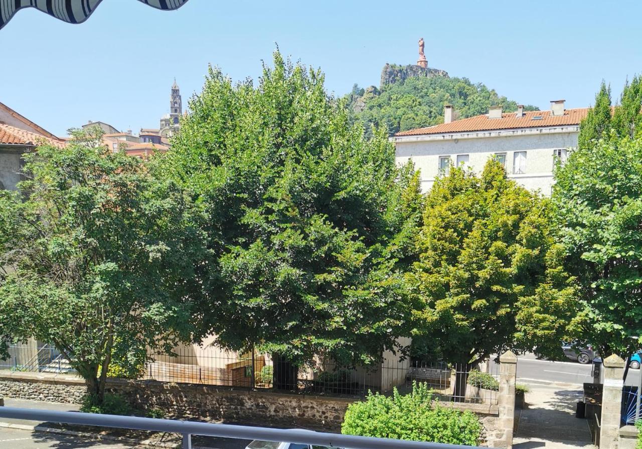 Chambre Privee Dans Appart Partage, Centre Ville, Avec Vue Sur Les Monuments Le Puy-en-Velay Εξωτερικό φωτογραφία
